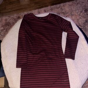 Iris Burgundy / black Long sleeved dress